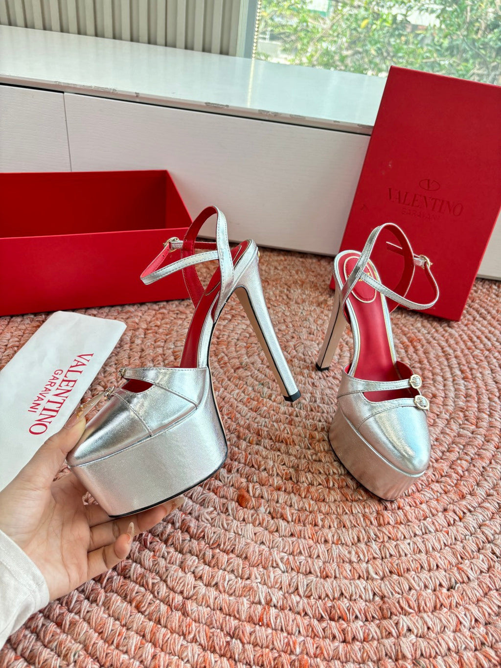 Valentino Crasher Platform Pumps 14.5cm Sliver Sheepskin 702228
