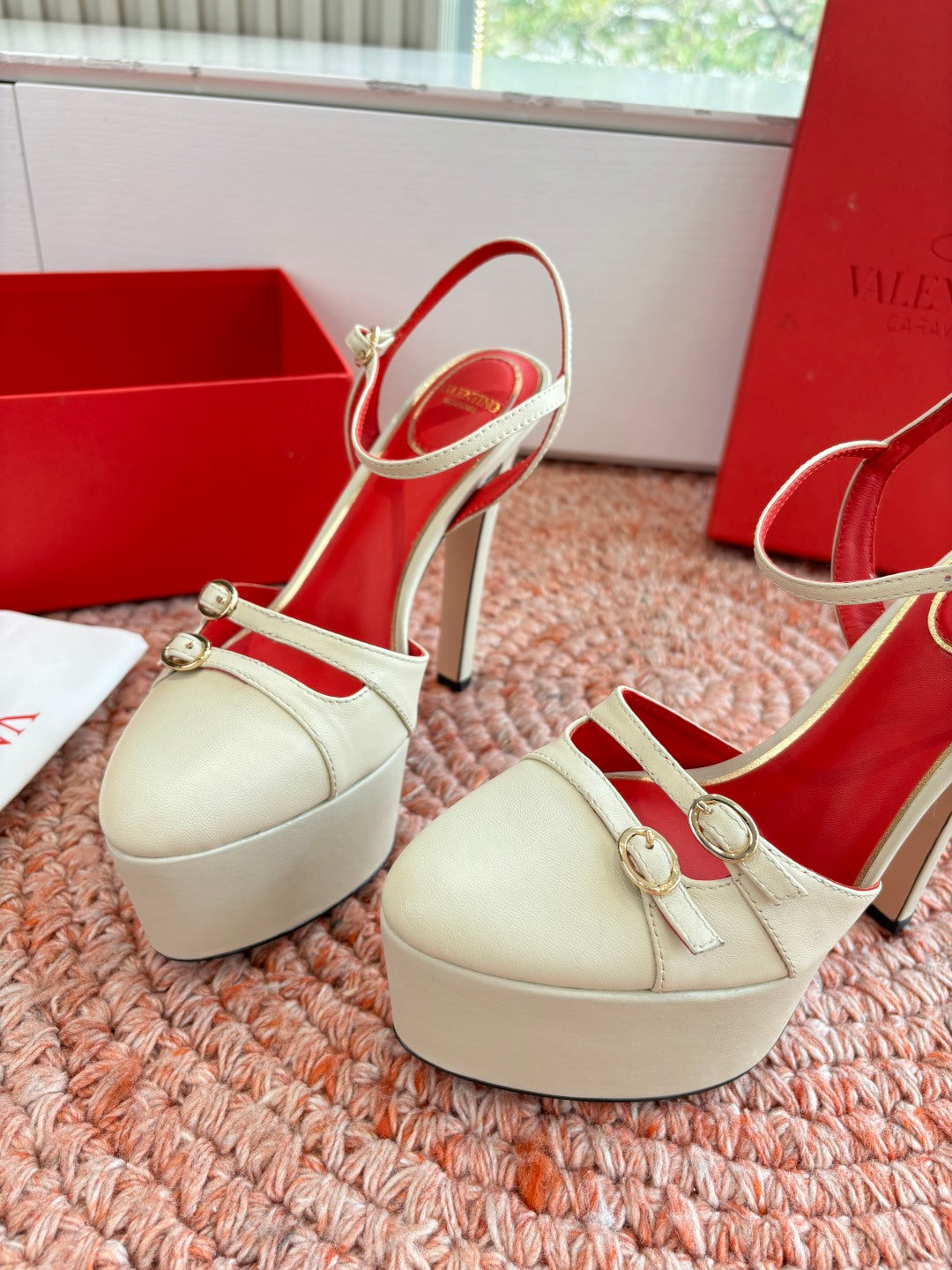 Valentino Crasher Platform Pumps 14.5cm Cream Sheepskin 702229