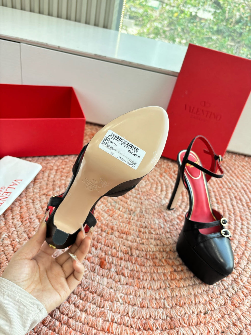 Valentino Crasher Platform Pumps 14.5cm Black Sheepskin 702230