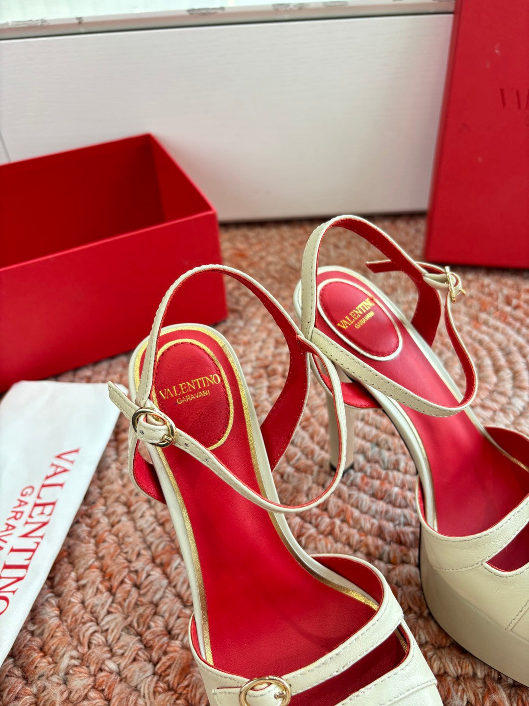 Valentino Crasher Platform Pumps 14.5cm Cream Sheepskin 702229
