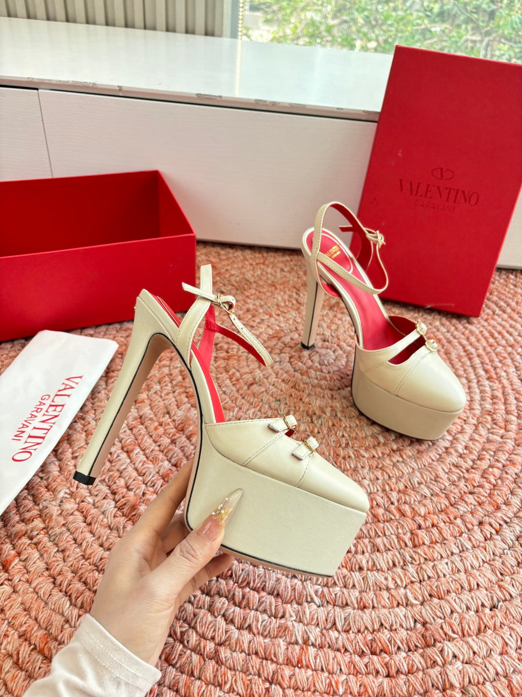 Valentino Crasher Platform Pumps 14.5cm Cream Sheepskin 702229