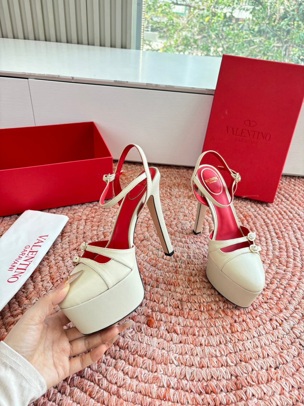Valentino Crasher Platform Pumps 14.5cm Cream Sheepskin 702229