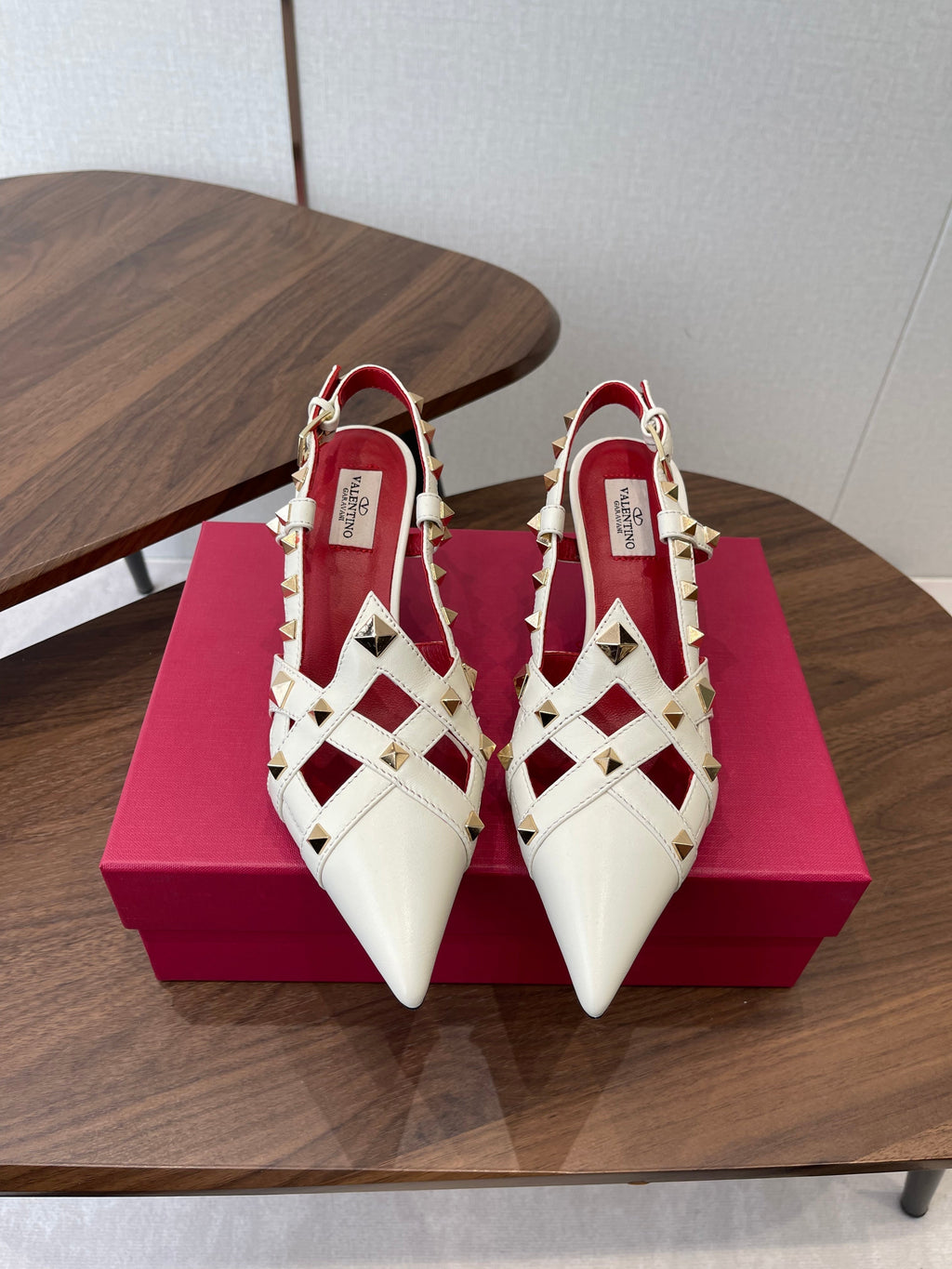 VT Studdy Pumps 65mm White Red Leather 624353