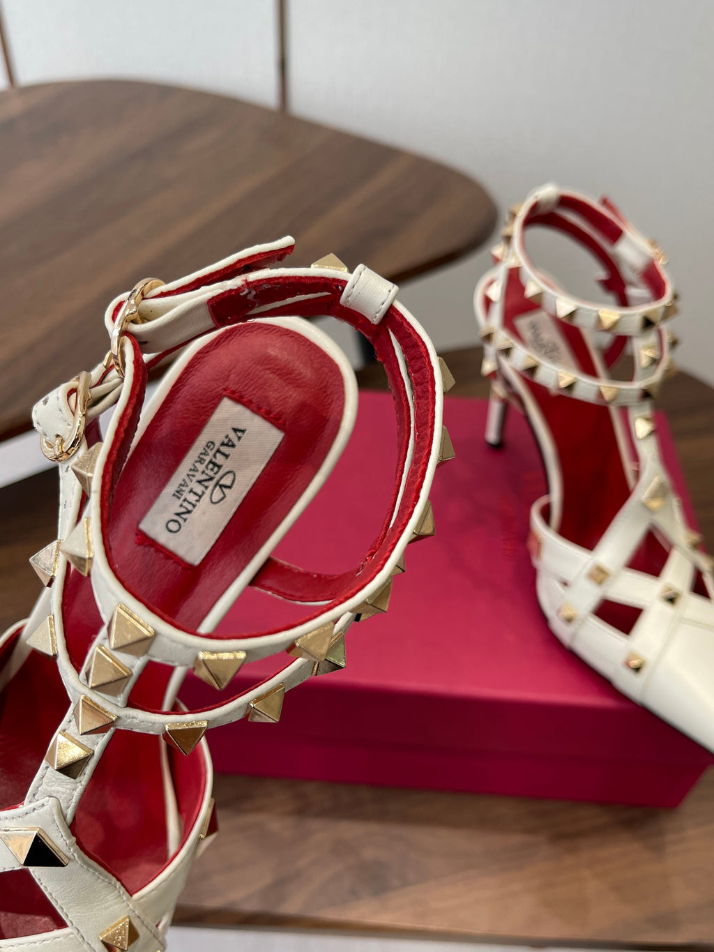 VT Studdy Pumps 95mm White Red Leather 624358