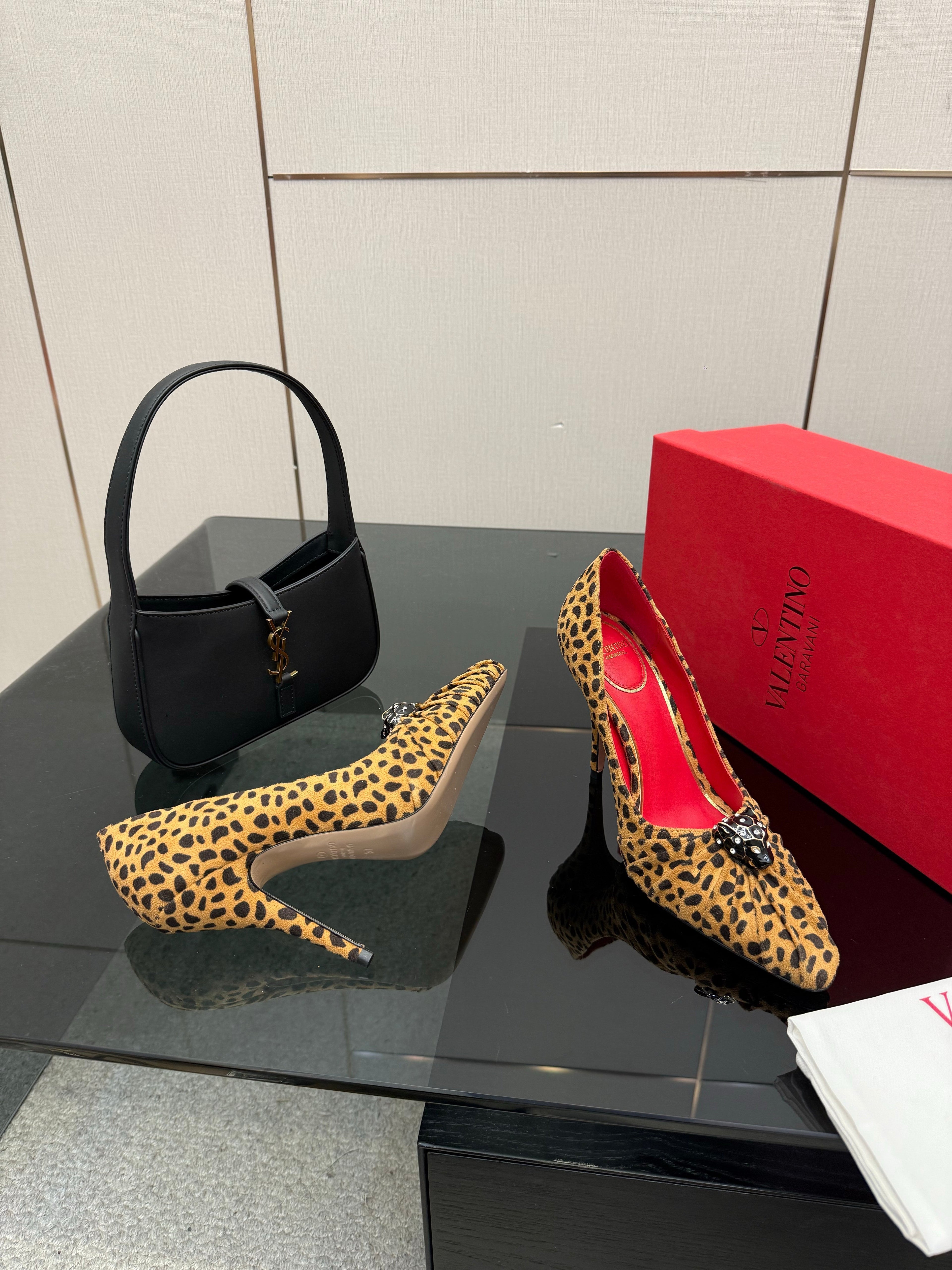 VT Panthea Pumps 105Mm Leopard Print Goatskin 630178