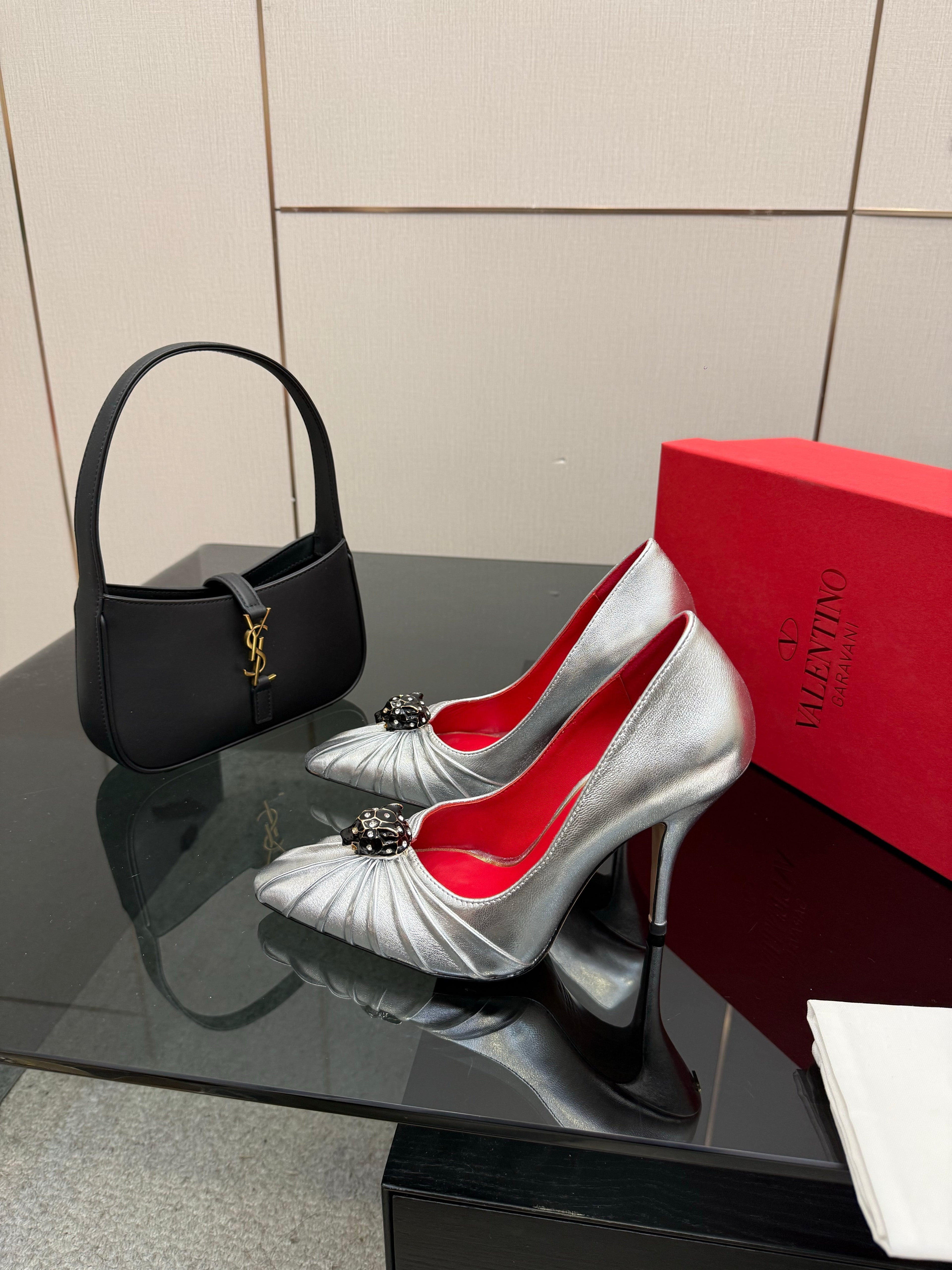 VT Panthea Pumps 105Mm Metallic Silver Goatskin 630180