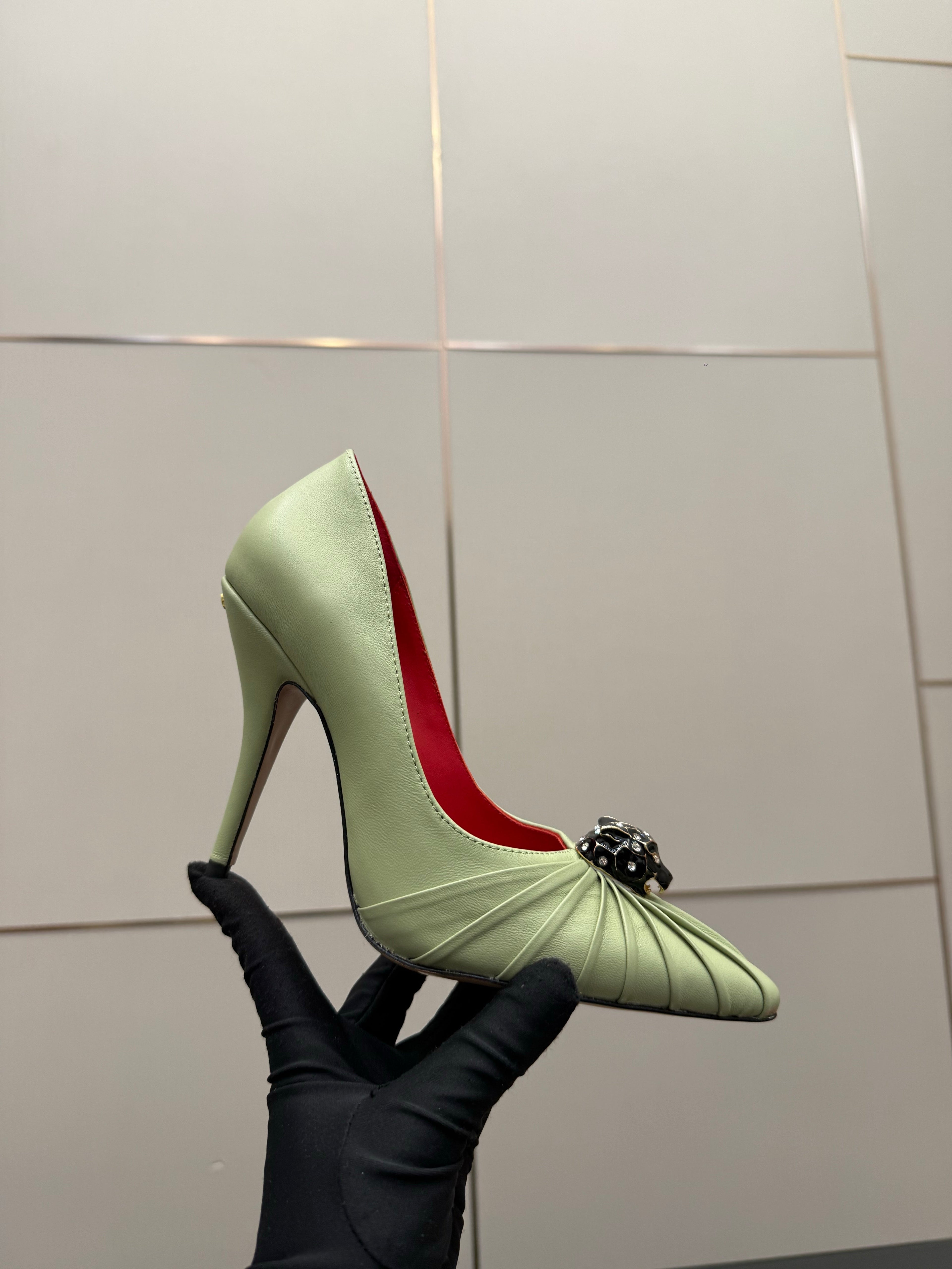 VT Panthea Pumps 105Mm Light Green Goatskin 630183