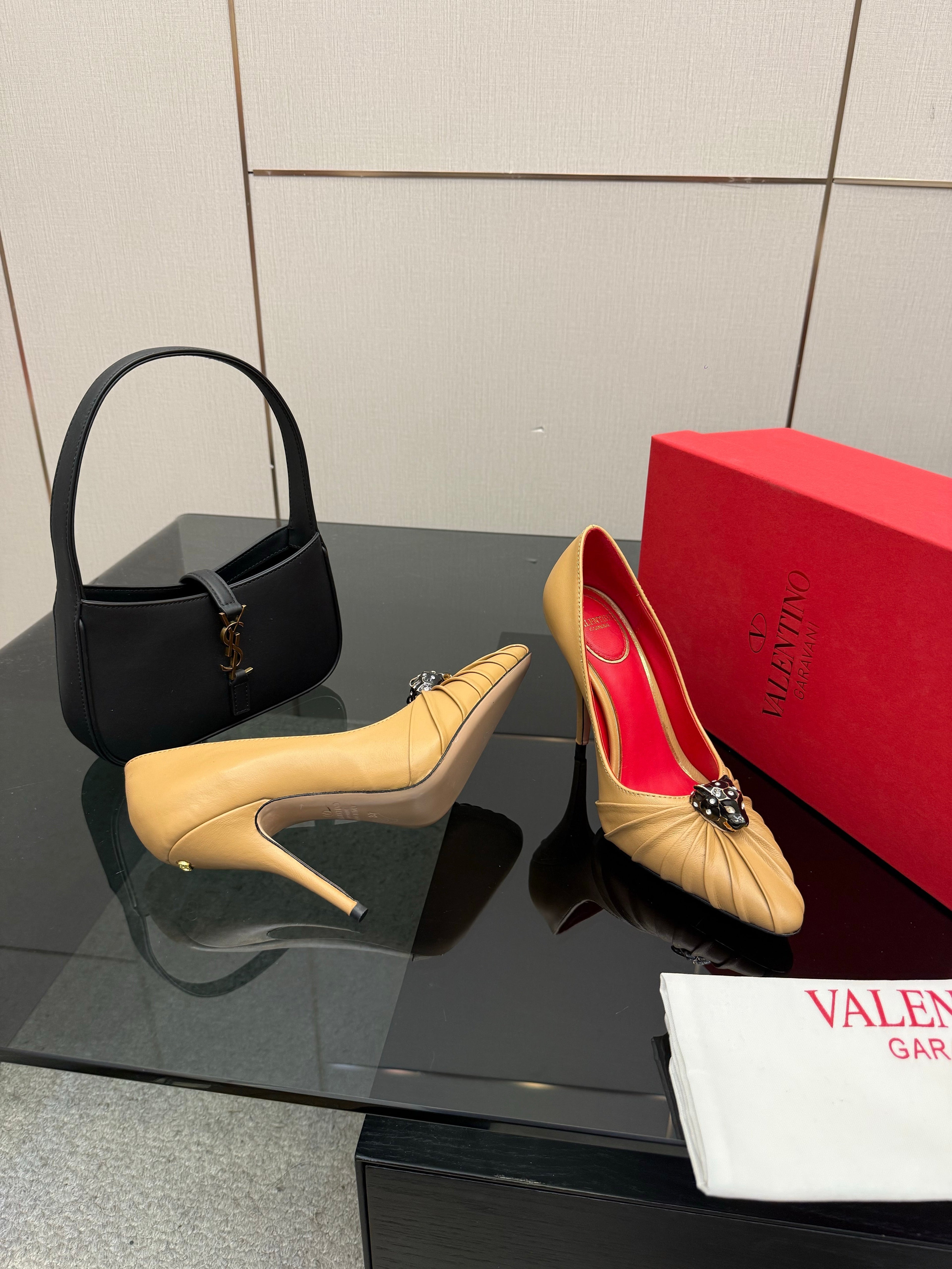VT Panthea Pumps 105mm Beige Goatskin 630184