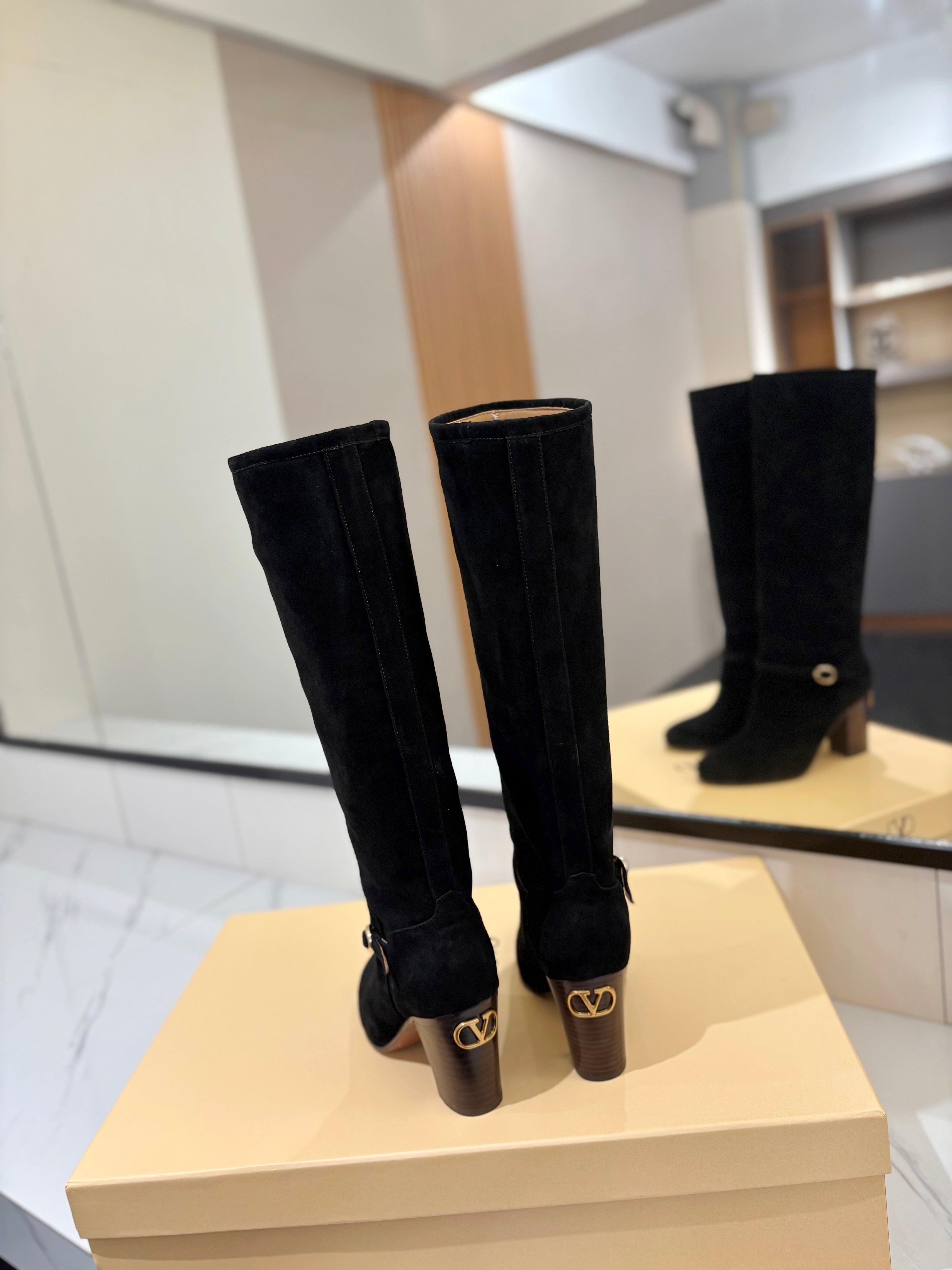 Valentino 2025 Pattie High Boot Black Suede 560740