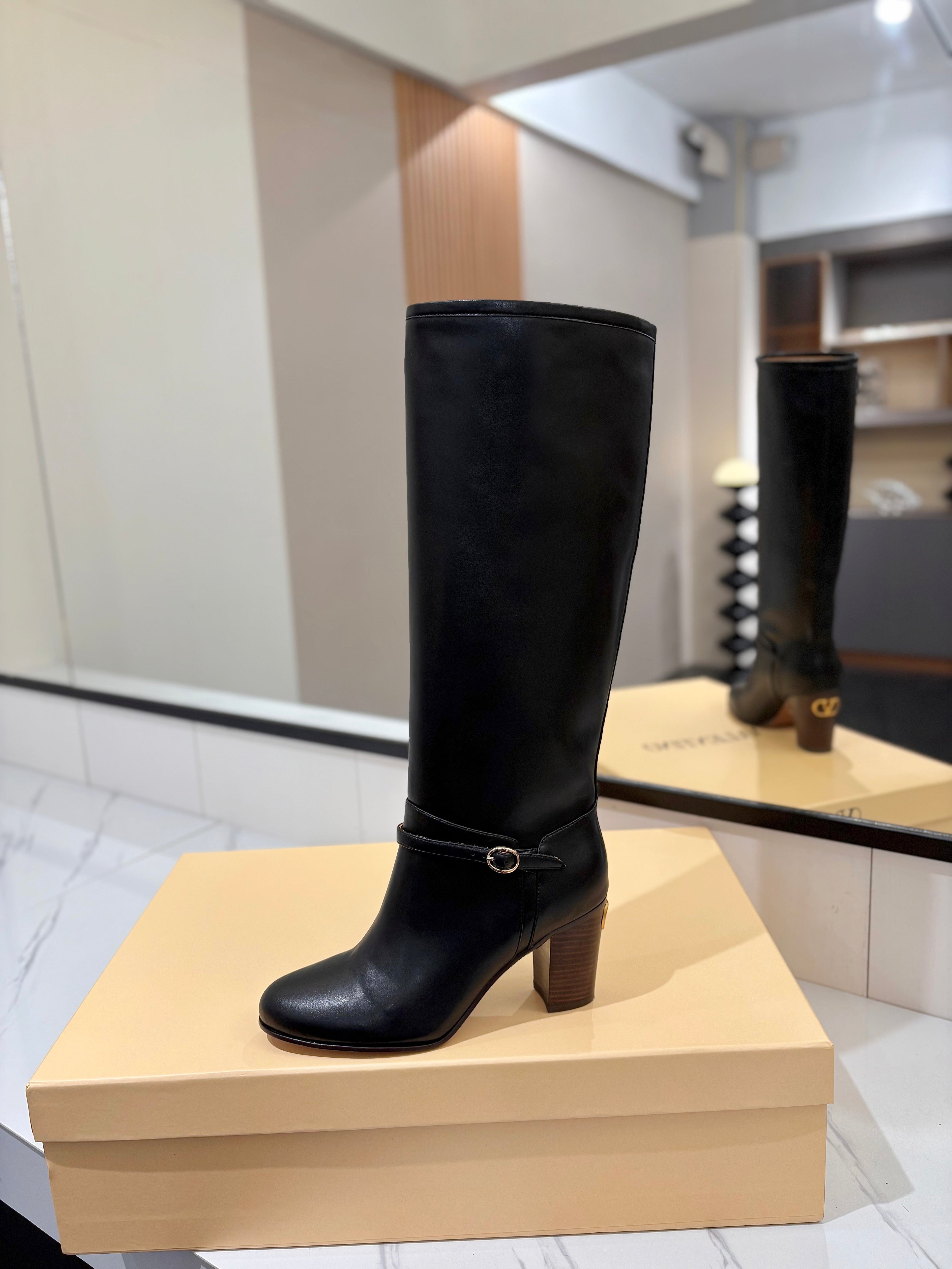 Valentino 2025 Pattie High Boot Black Calfskin 560743