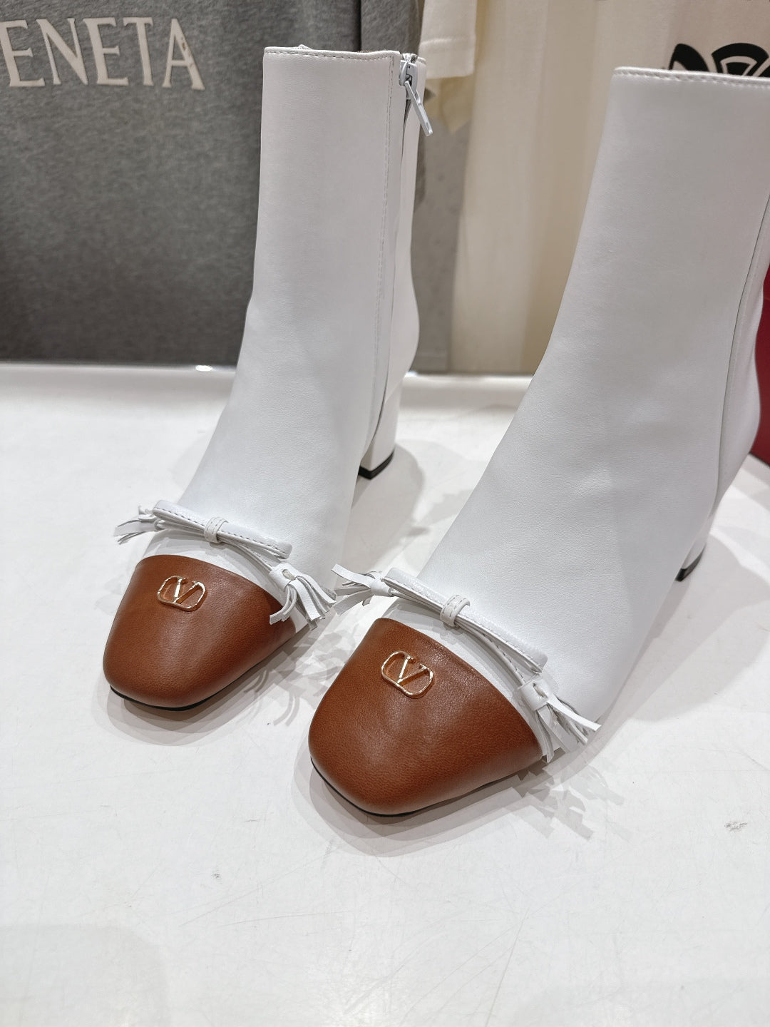 VT Short Boot White Camel Calfskin 174415