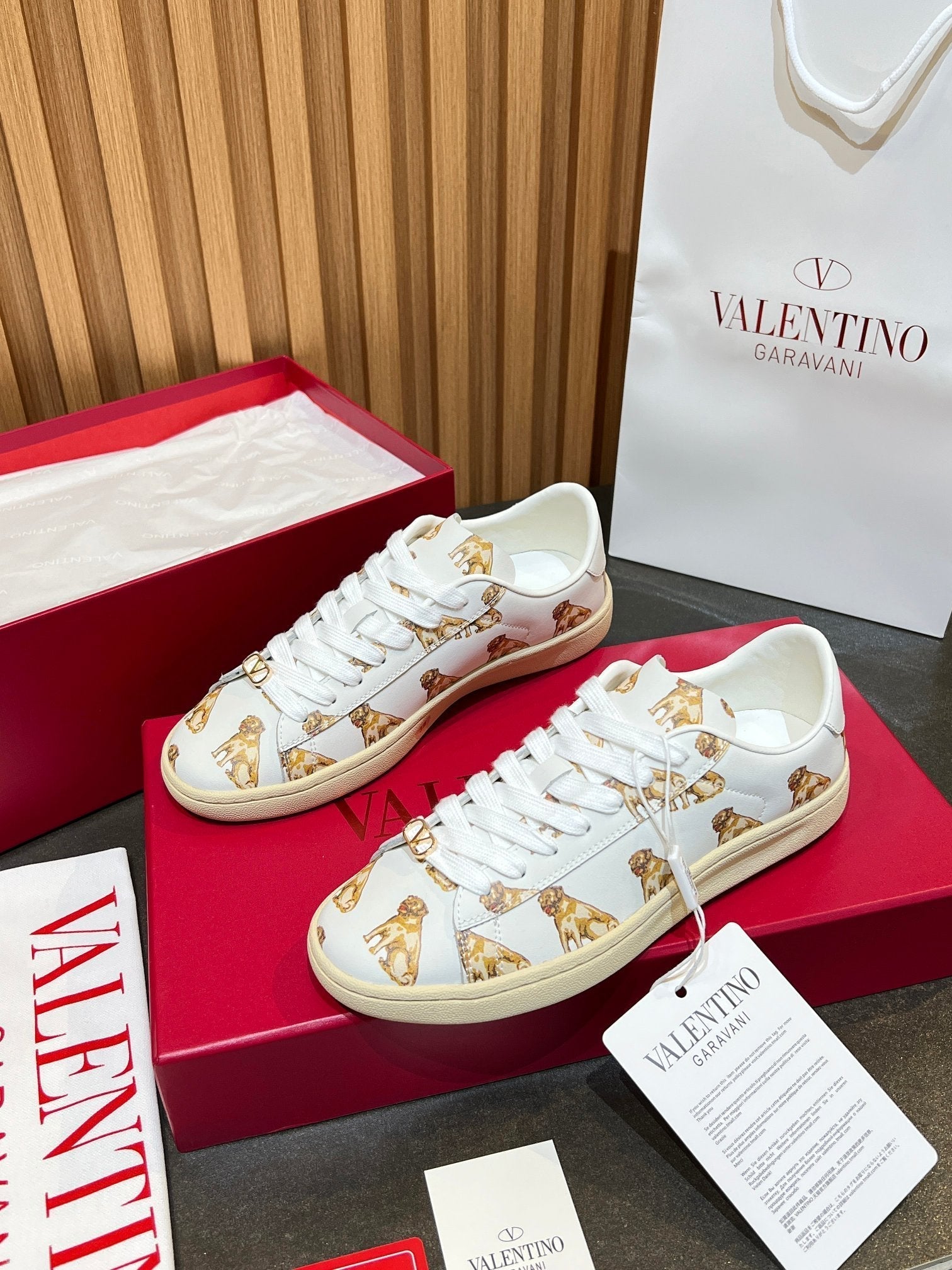 VT 25S Casual Sneakers White Yellow Cowhide 563089