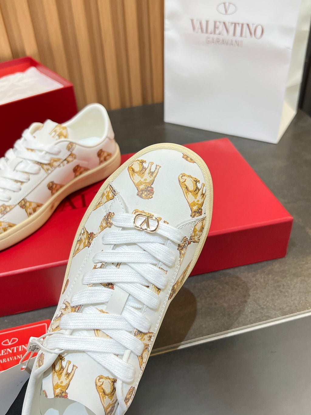 VT 25S Casual Sneakers White Yellow Cowhide 563089