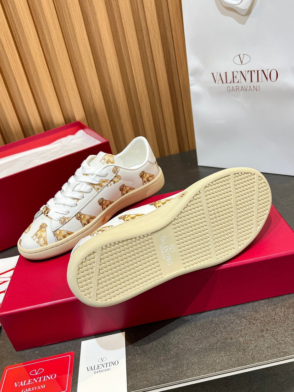 VT 25S Casual Sneakers White Yellow Cowhide 563089