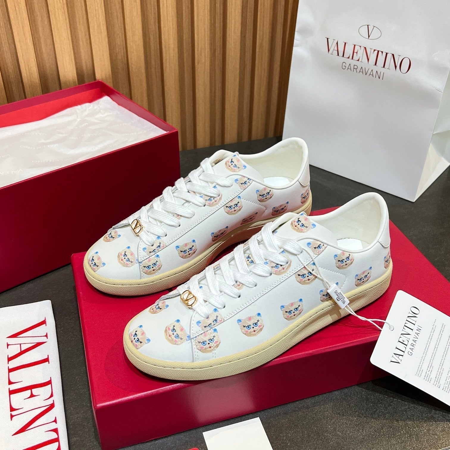 VT 25S Casual Sneakers White Beige Cowhide 563090