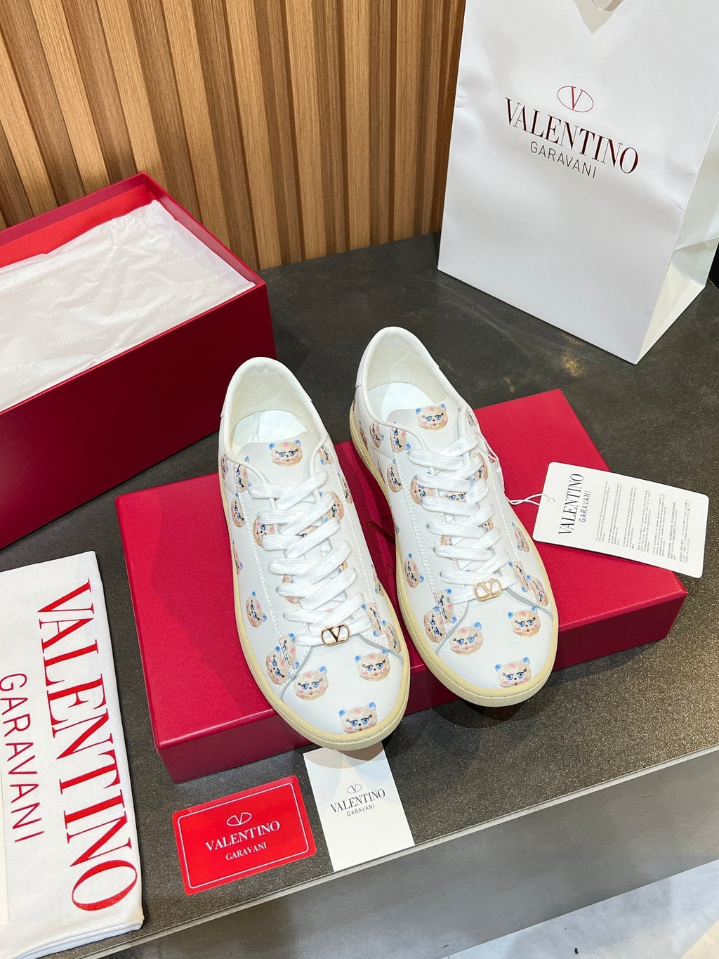 VT 25S Casual Sneakers White Beige Cowhide 563090
