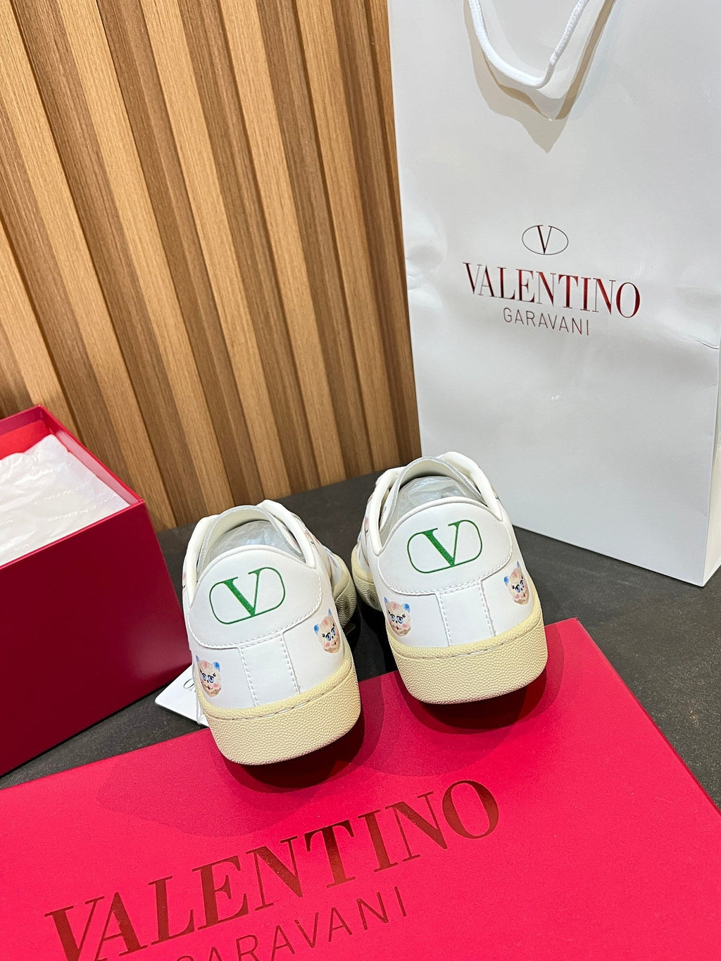 VT 25S Casual Sneakers White Beige Cowhide 563090
