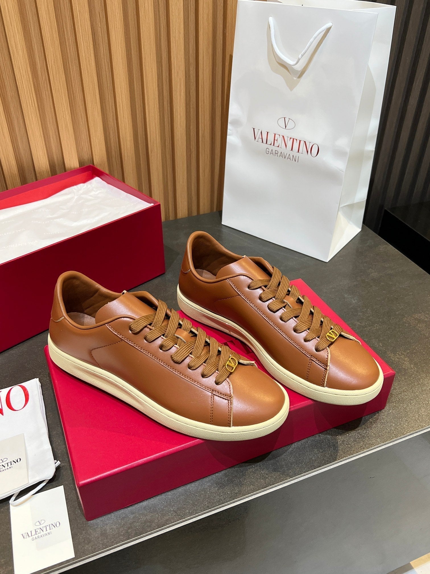 VT 25S Casual Sneakers Camel Brown Cowhide 563093