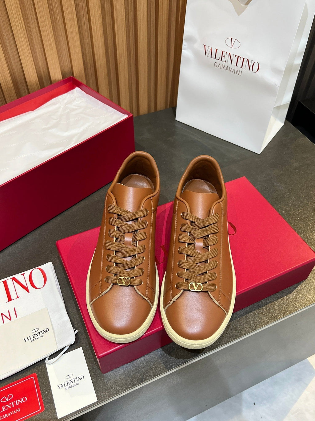 VT 25S Casual Sneakers Camel Brown Cowhide 563093