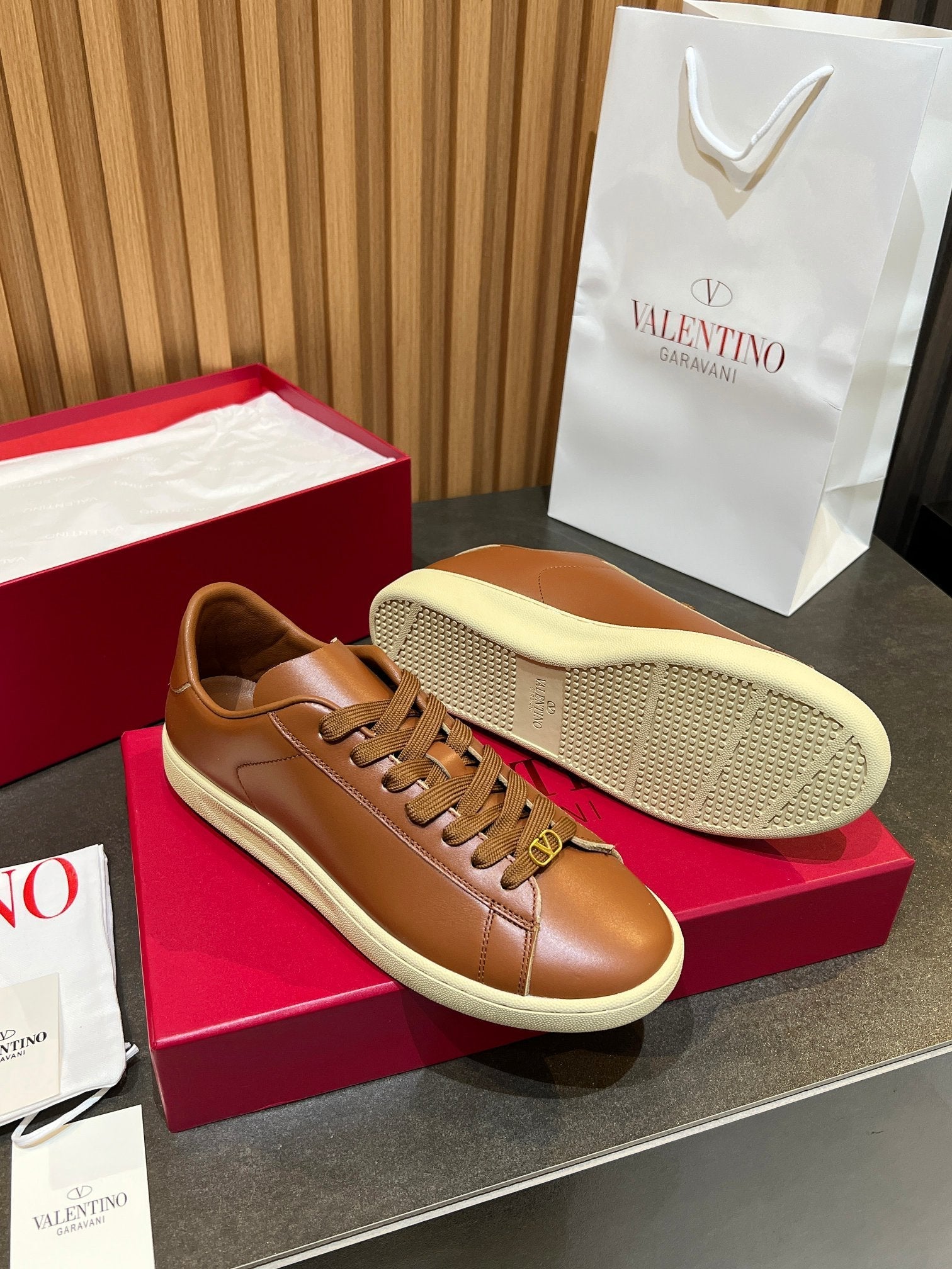 VT 25S Casual Sneakers Camel Brown Cowhide 563093