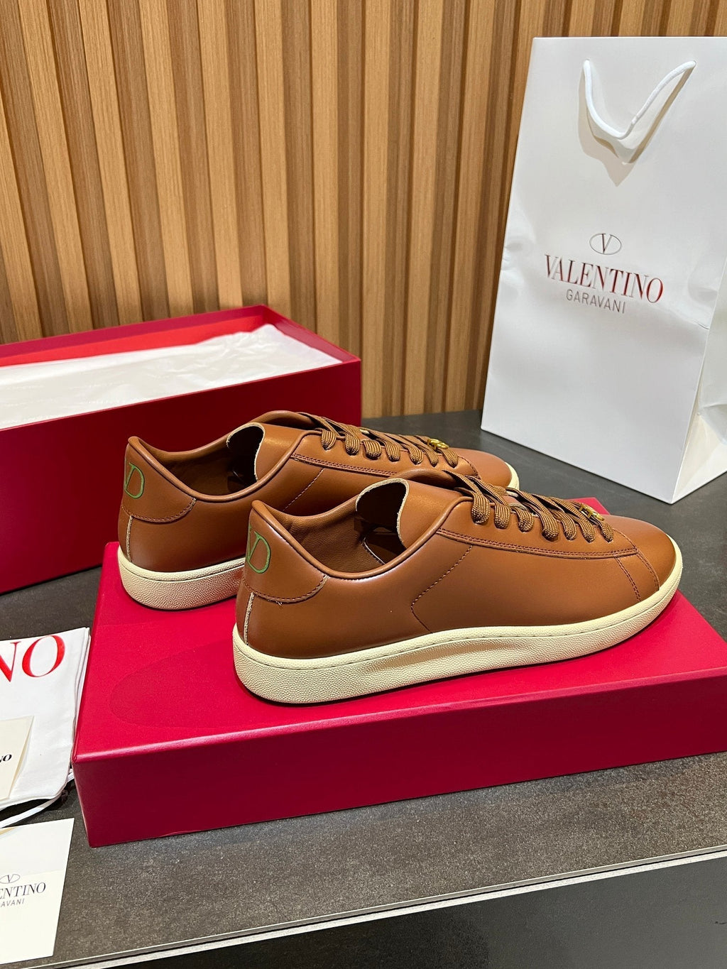 VT 25S Casual Sneakers Camel Brown Cowhide 563093