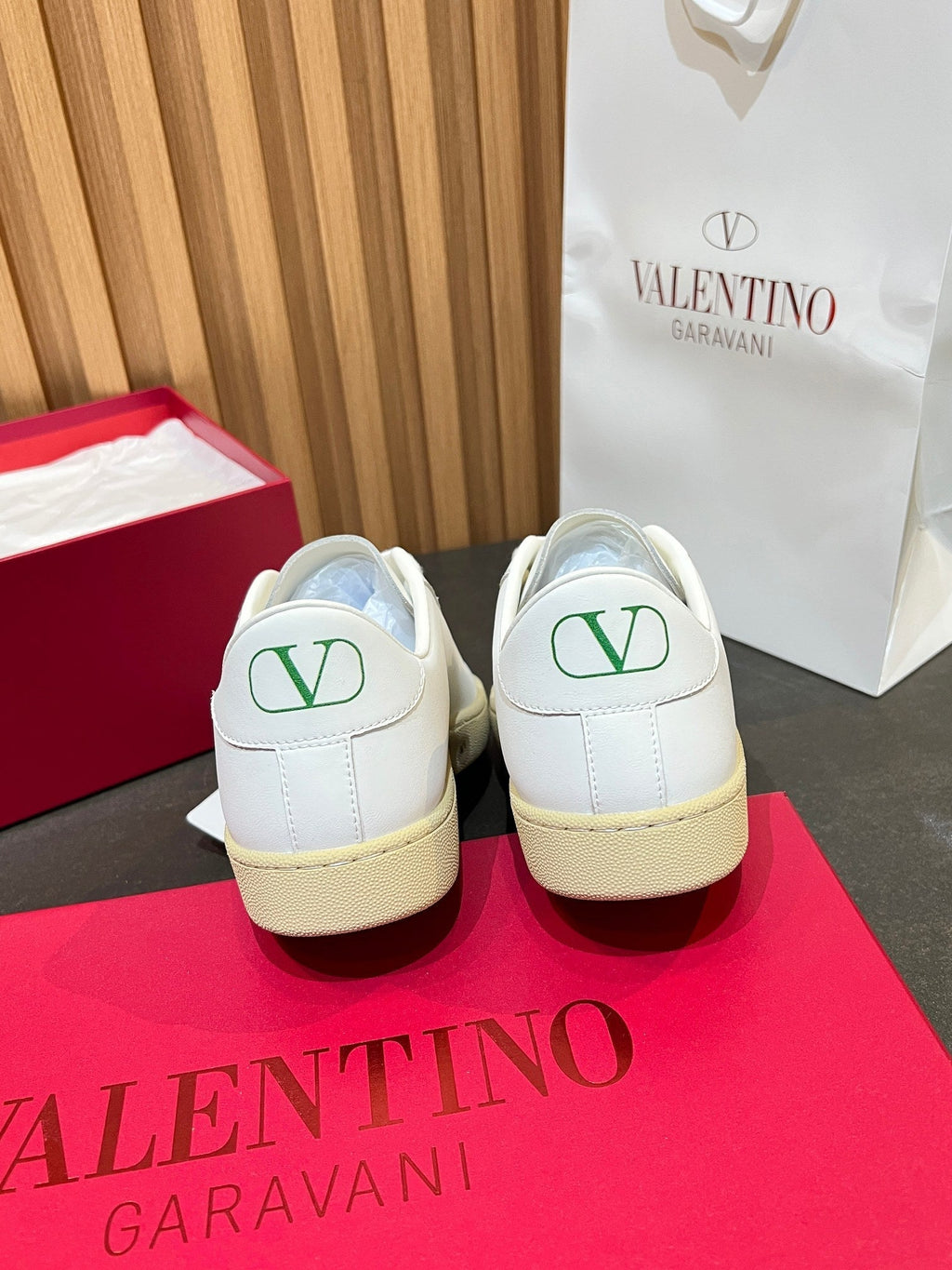 VT 25S Casual Sneakers White Black Cowhide 563094