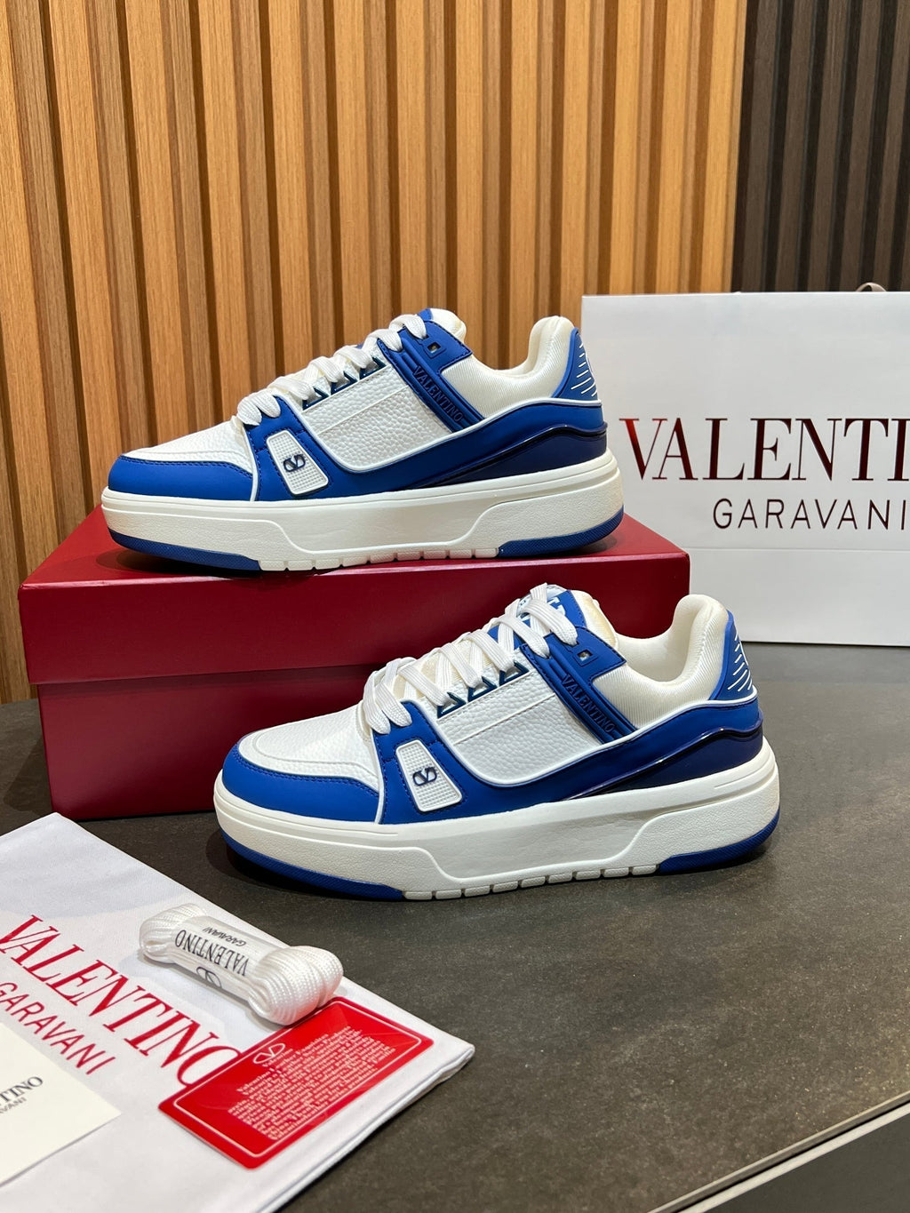VT 25S Couple Sneakers White Blue Calfskin 563112