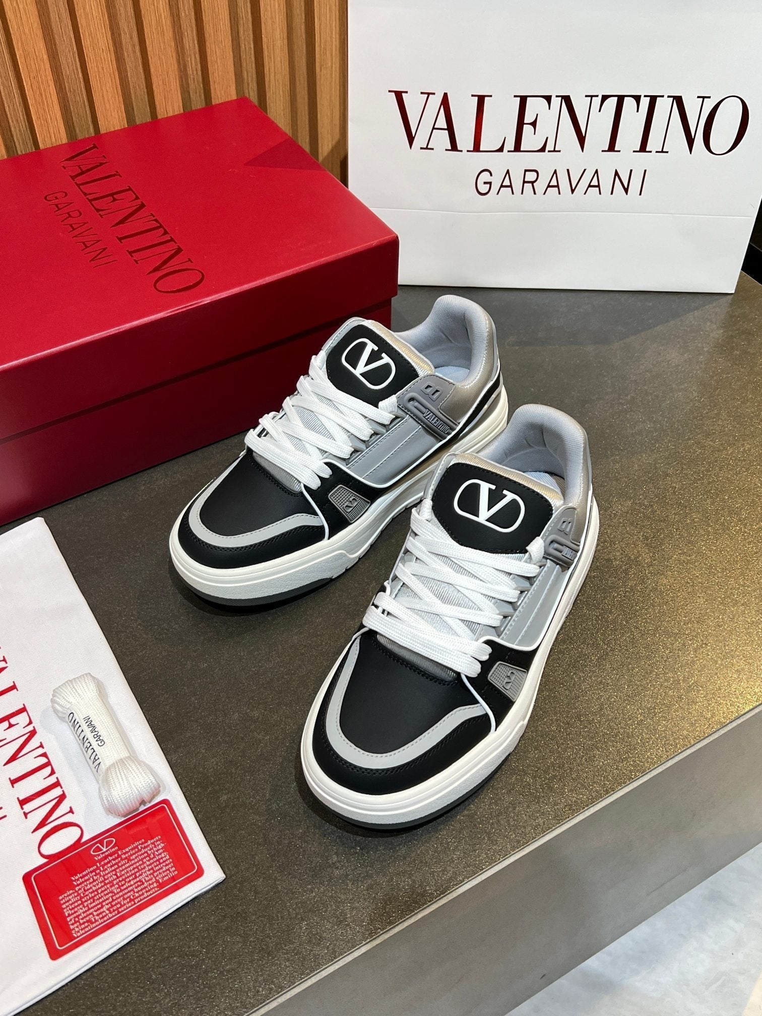 VT 25S Couple Sneakers Black Gray Calfskin 563119
