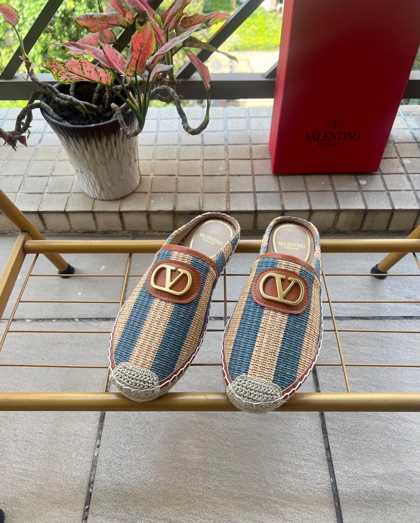 VLogo Signature Striped Espadrille Mules Beige Blue Raffia 692190