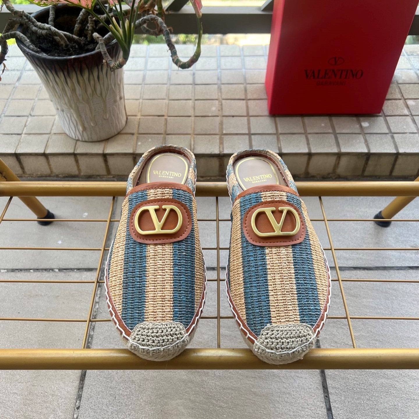 VLogo Signature Striped Espadrille Mules Beige Blue Raffia 692190