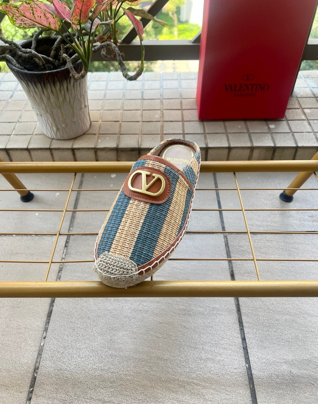 VLogo Signature Striped Espadrille Mules Beige Blue Raffia 692190