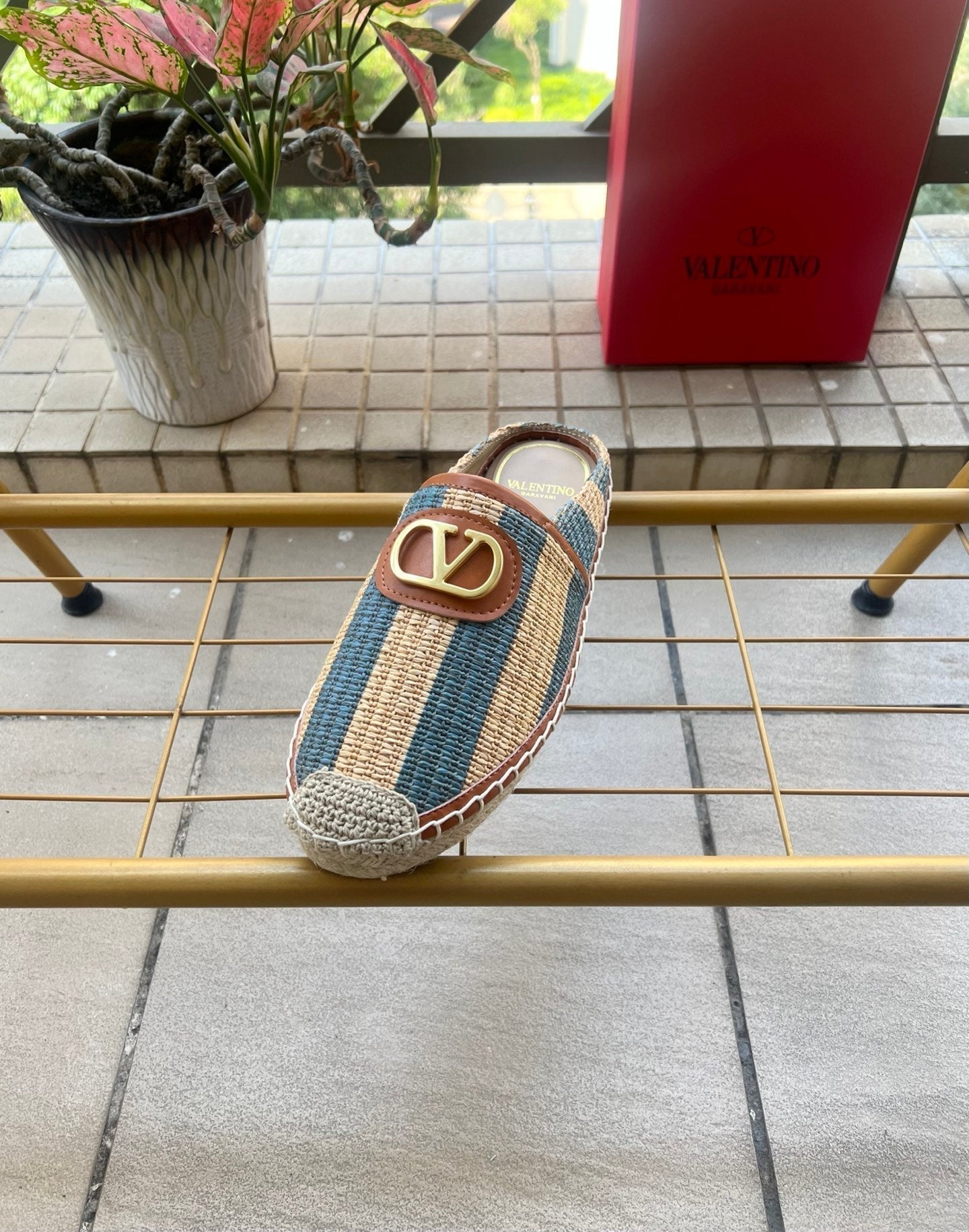 VLogo Signature Striped Espadrille Mules Beige Blue Raffia 692190