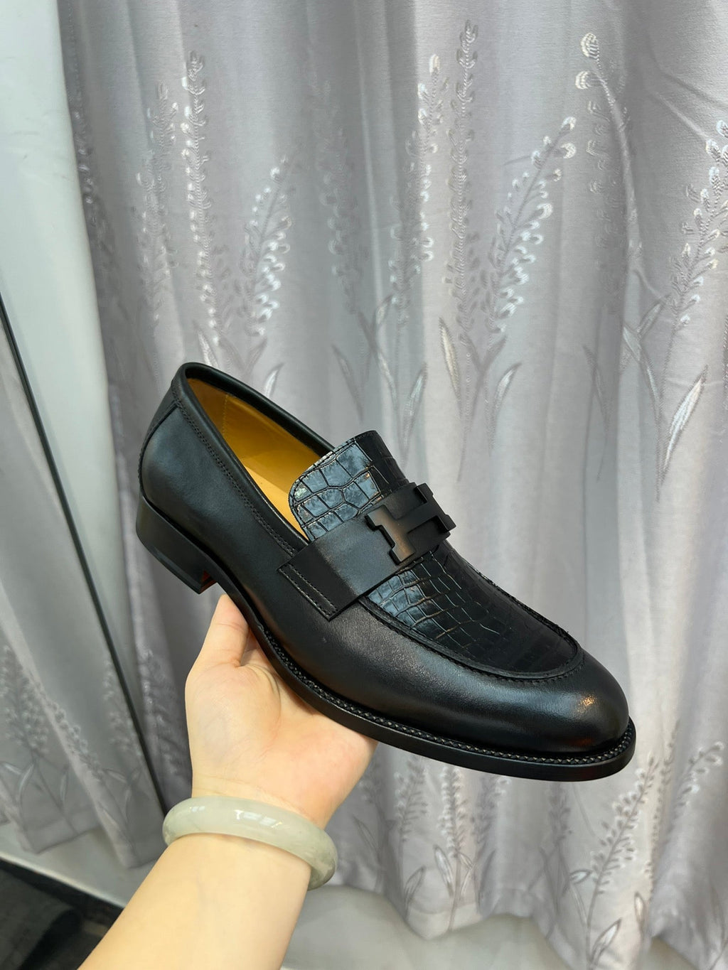 HM PARIS LOAFER BLACK CALFSKIN WITH CROCODILE MOTIF
