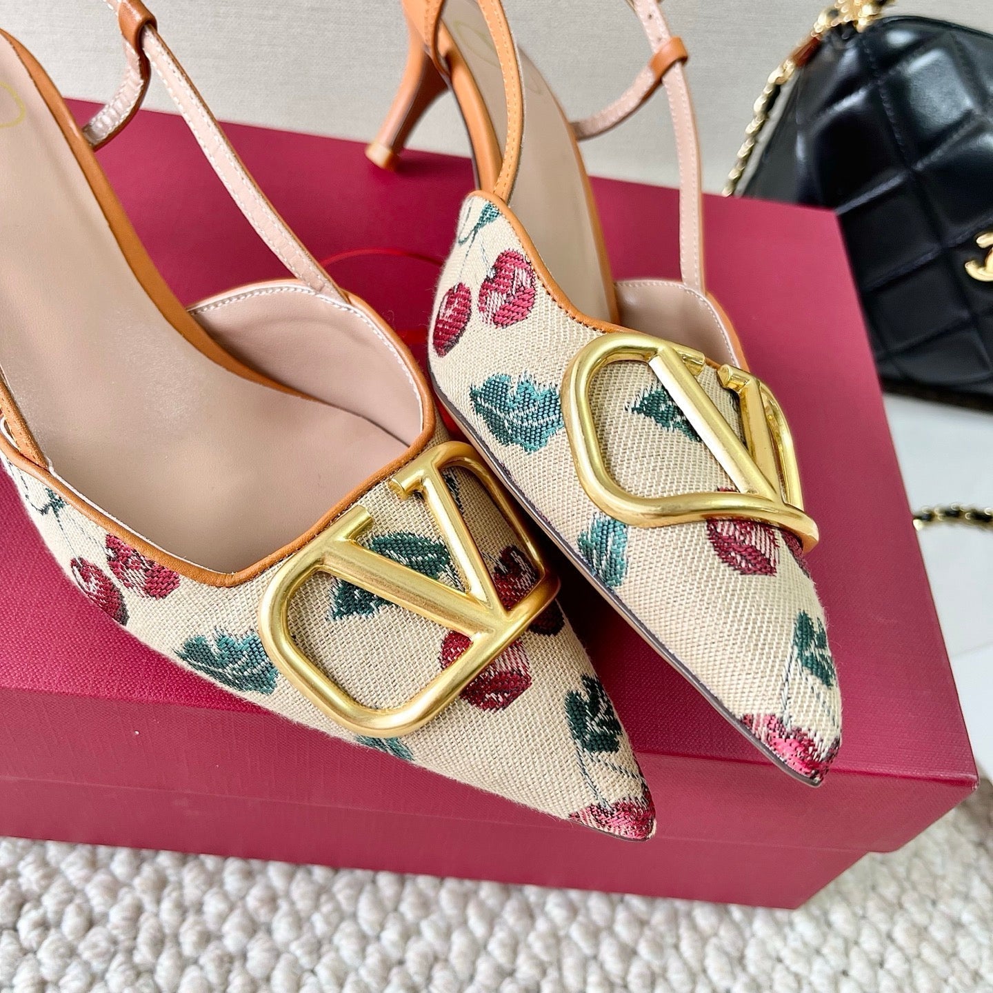 Vlogo Signature Slingback Pumps In Cherryfic Pattern 50mm 310517