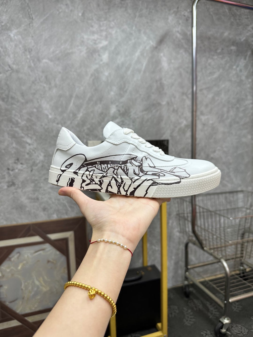 HM Men's Sneaker White Lambskin 532526