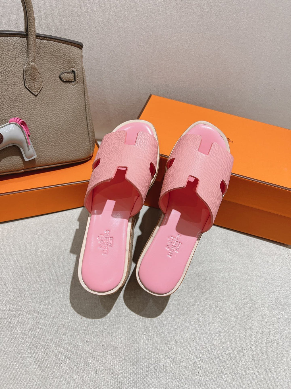 HERMES 25S HIGH WEDGE SANDALS IN PINK LAMBSKIN STYLE 31