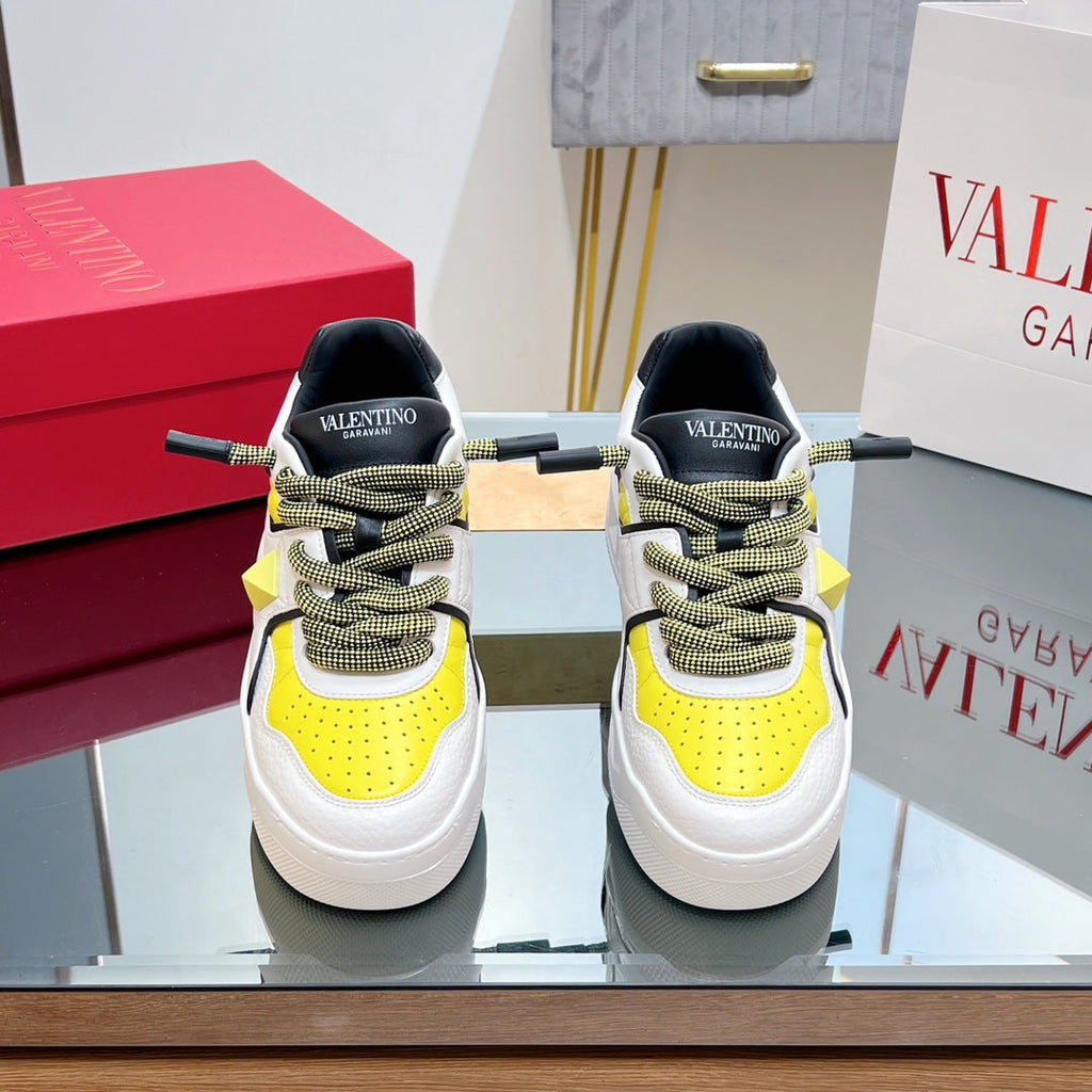 VT 2025 Garavani Sneakers White Black Yellow Cowhide 546976