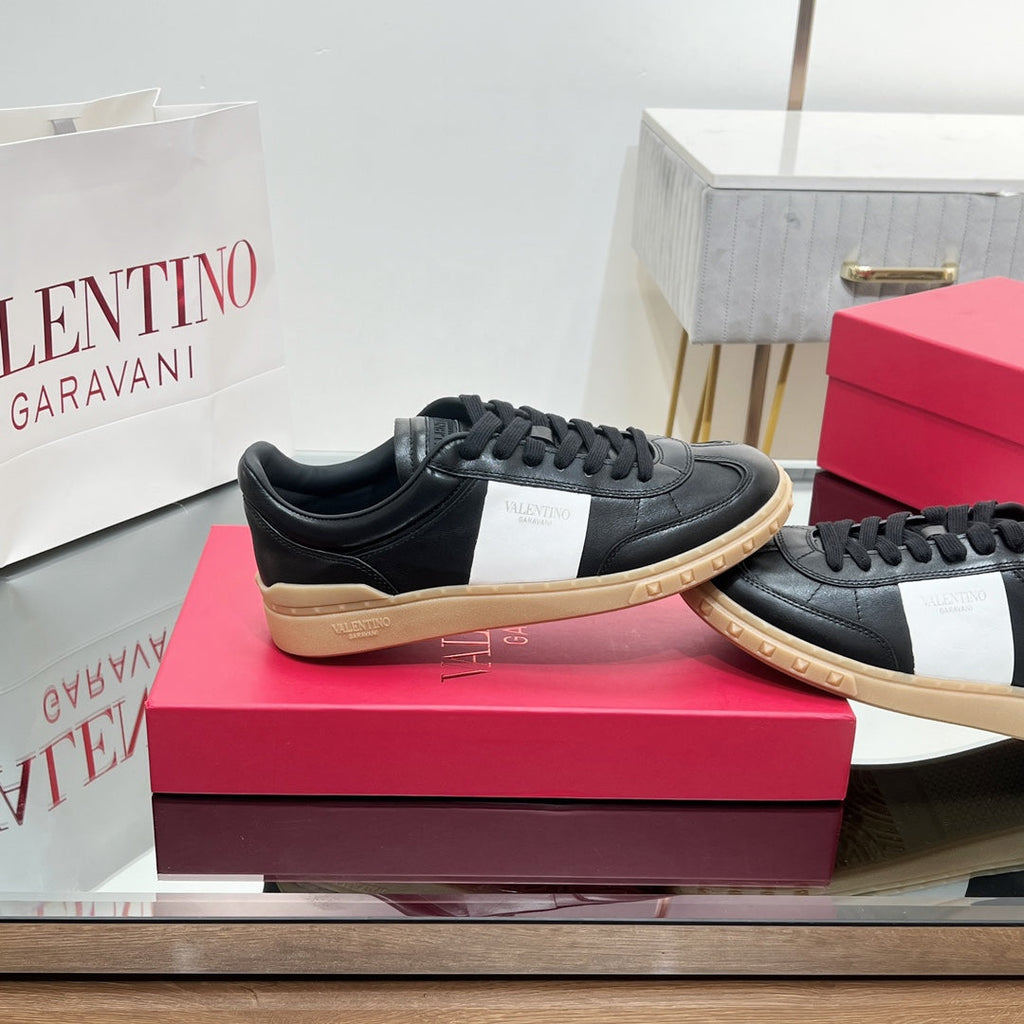VL 25s Upvillage Sneakers In White Mix Black Lambskin