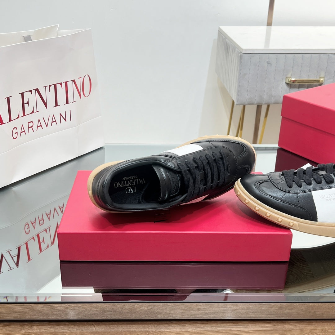 VL 25s Upvillage Sneakers In White Mix Black Lambskin