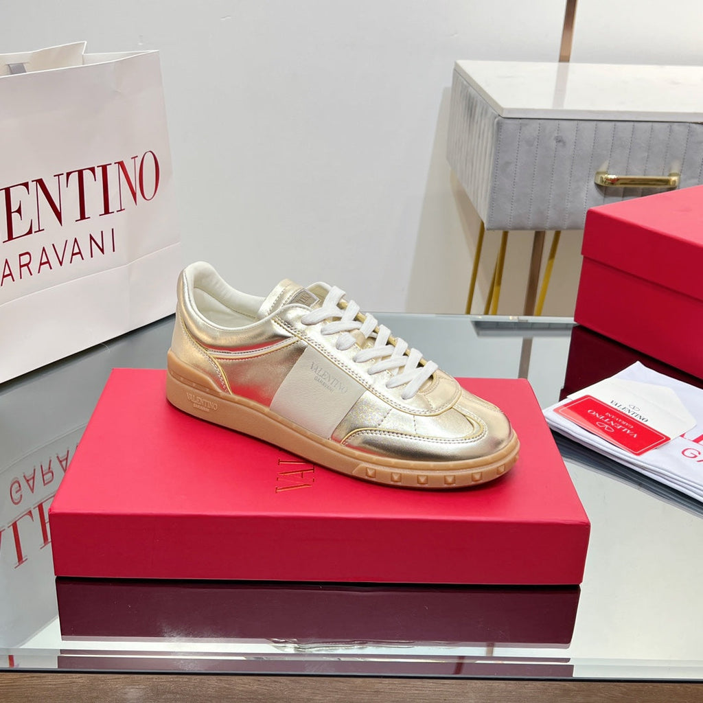 VL 25s Upvillage Sneakers In Light Gold Lambskin