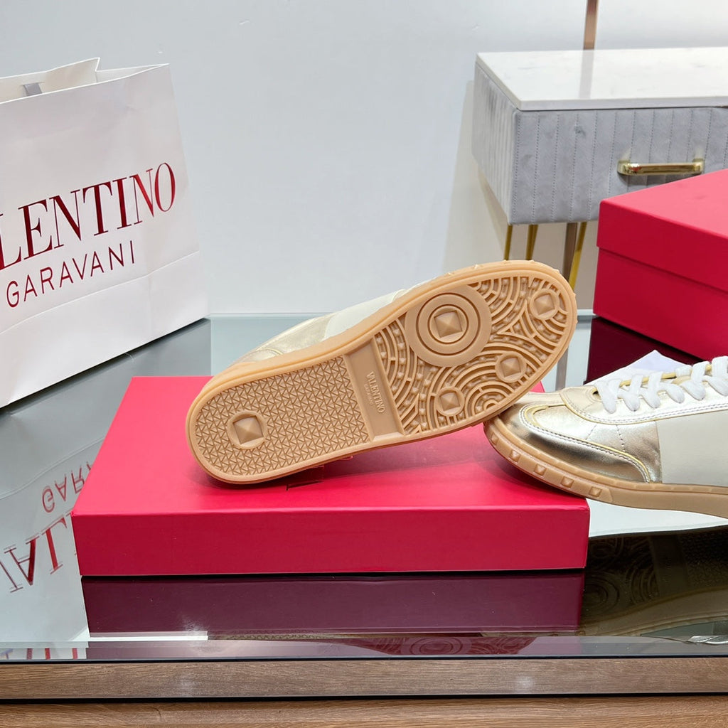 VL 25s Upvillage Sneakers In Light Gold Lambskin