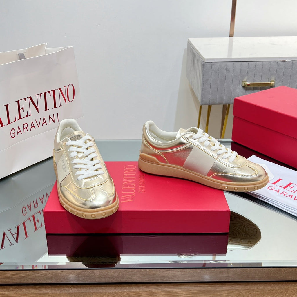 VL 25s Upvillage Sneakers In Light Gold Lambskin