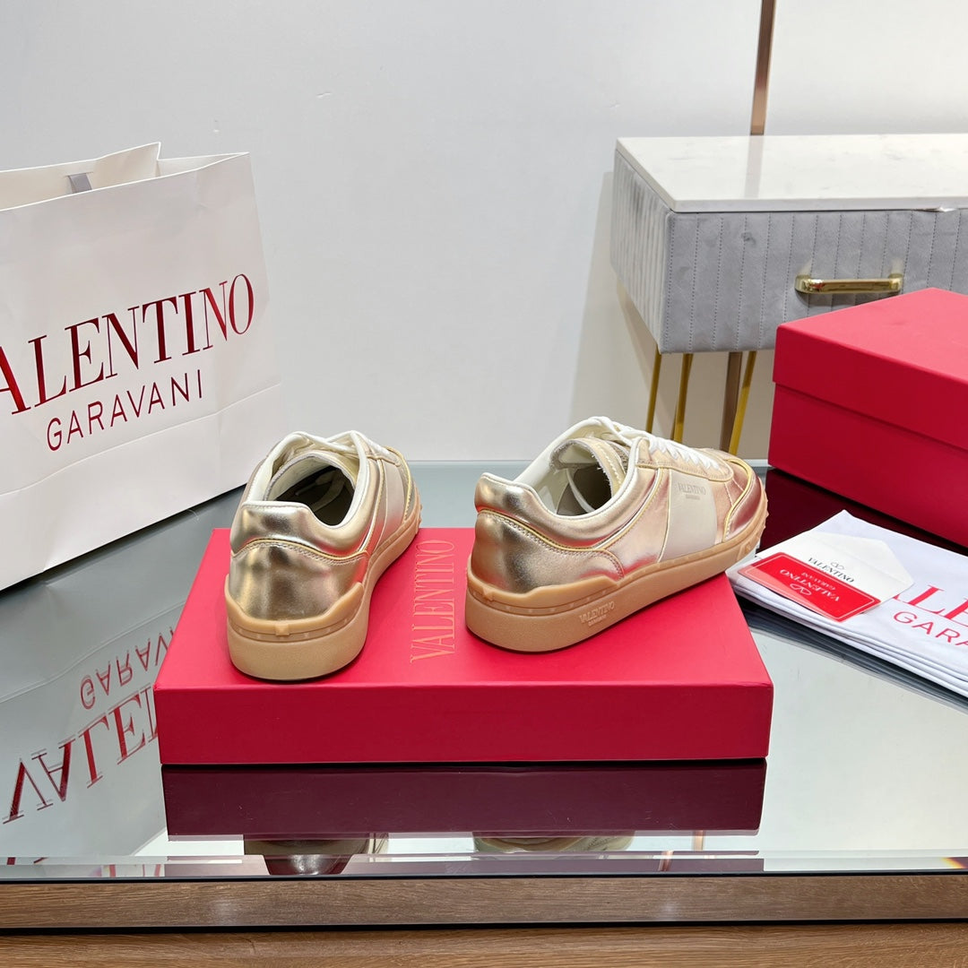 VL 25s Upvillage Sneakers In Light Gold Lambskin