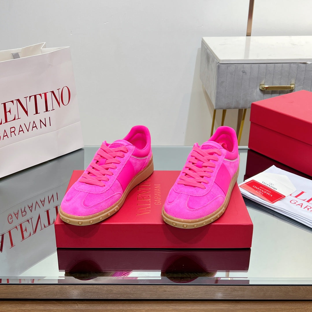 Valentino 25s Upvillage Sneakers In Pink Suede