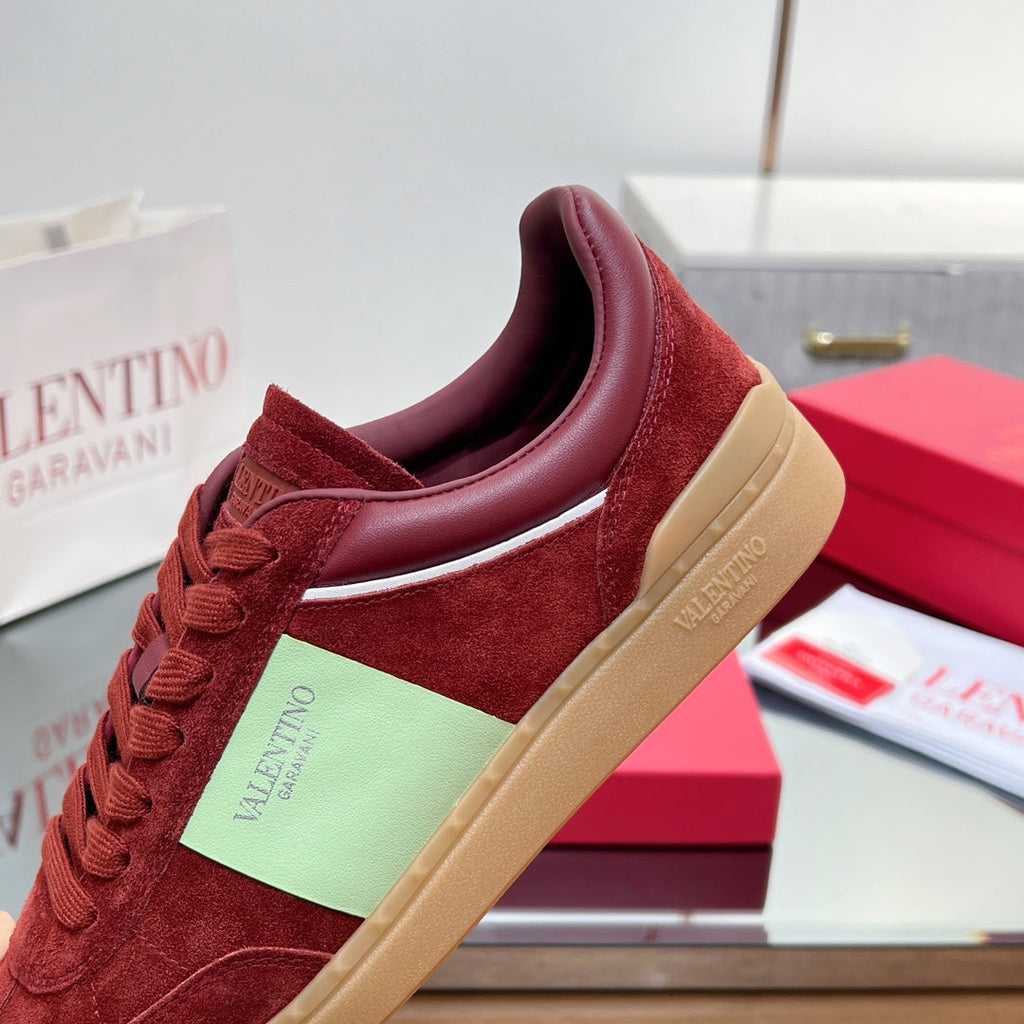 VL 25s Upvillage Sneakers In Red Suede
