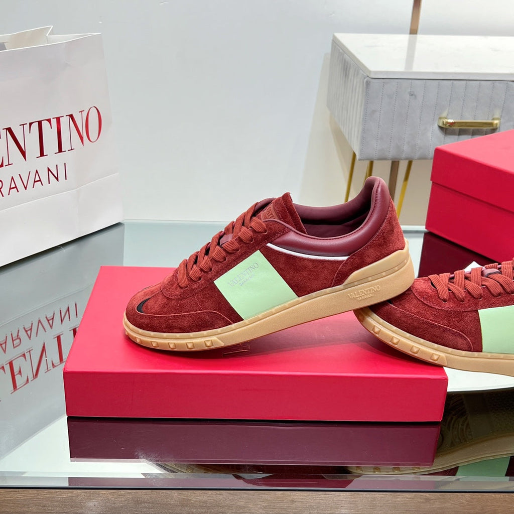 VL 25s Upvillage Sneakers In Red Suede
