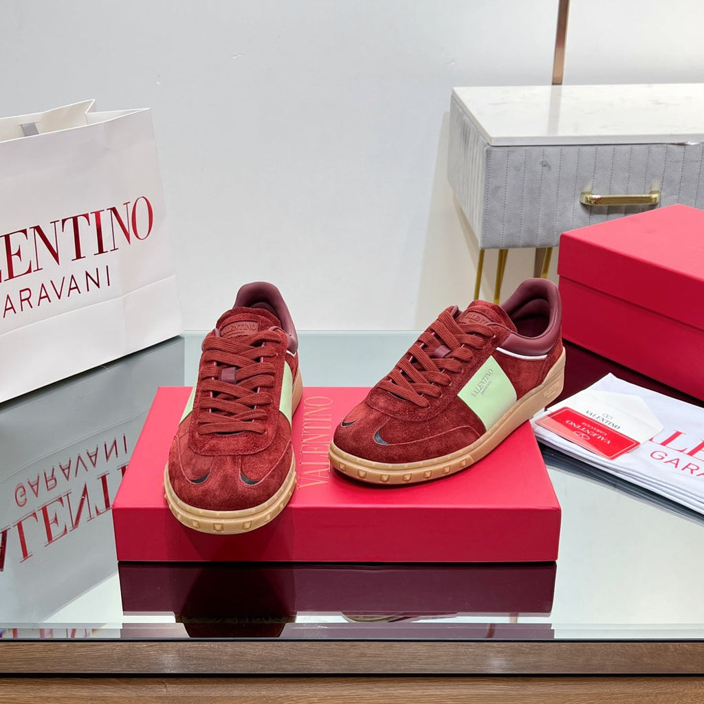 VL 25s Upvillage Sneakers In Red Suede