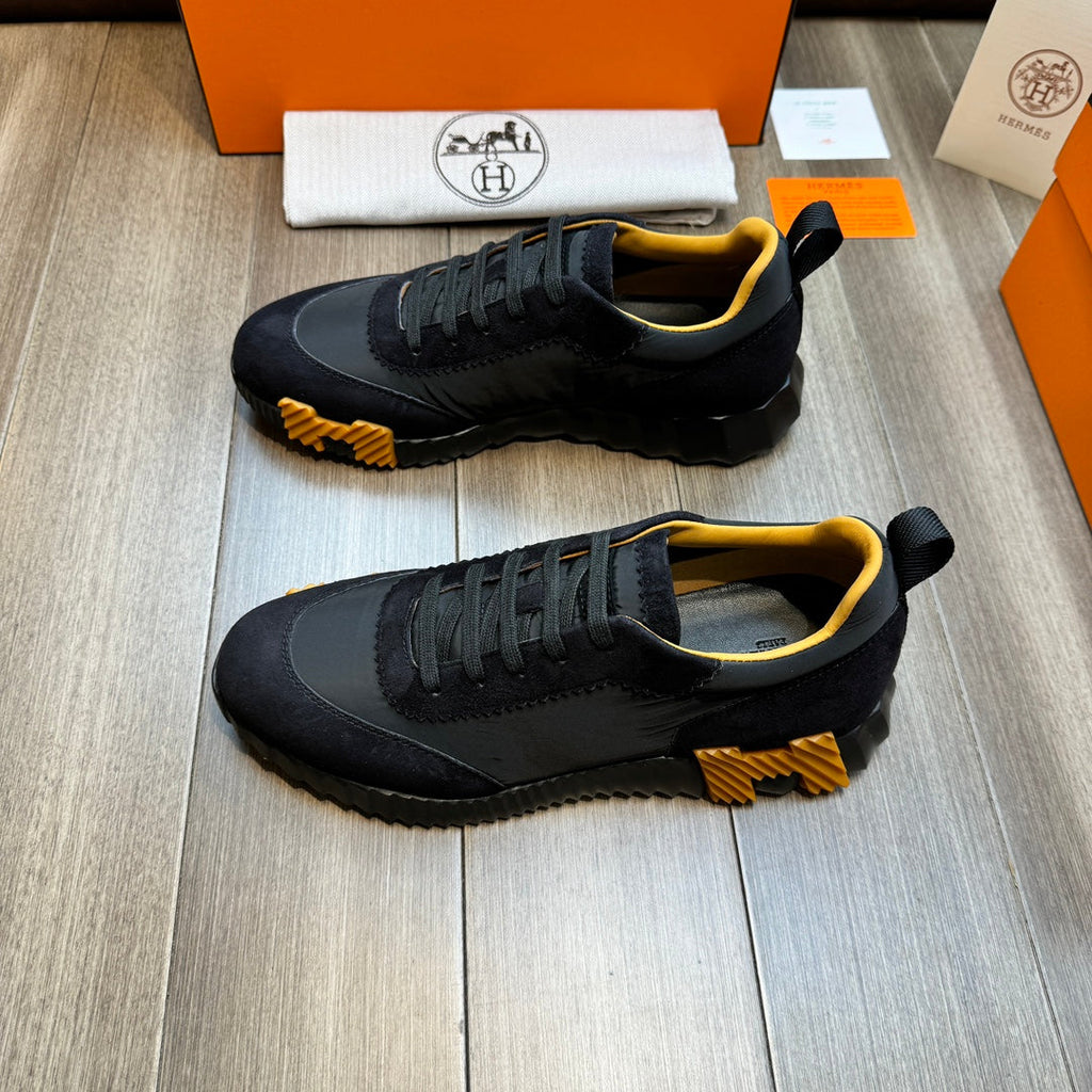 HM BOUNCING SNEAKER BLACK AND YELLOW FABRIC