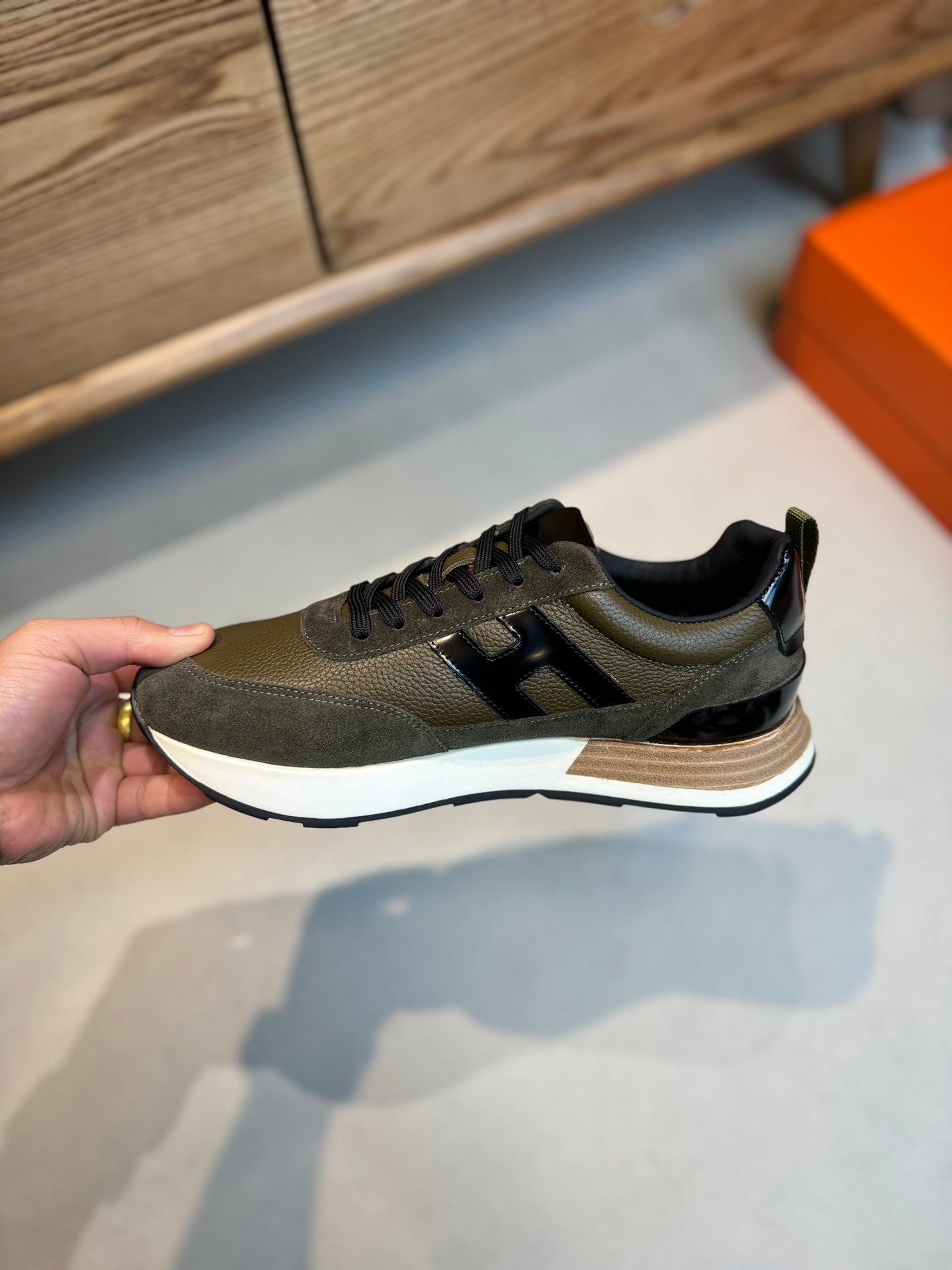 HM INTERACTIVE LACE-UP SNEAKER OLIVE CALFSKIN