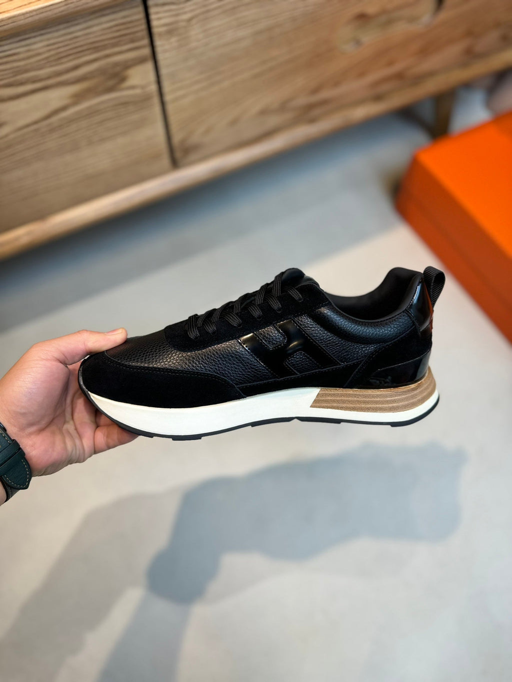 HM INTERACTIVE LACE-UP SNEAKER BLACK CALFSKIN